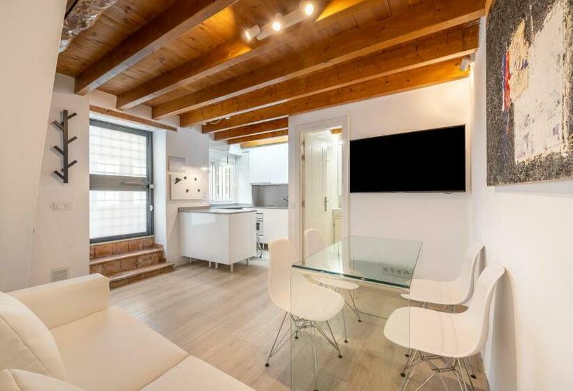 The Sailor House, Duplex Palma Center