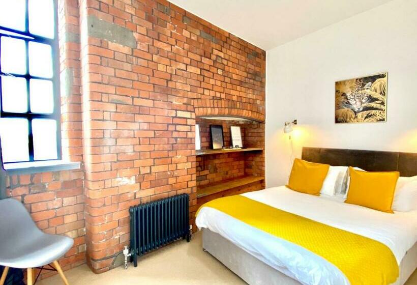 Victorian Factory Apartment With 2 Bedrooms