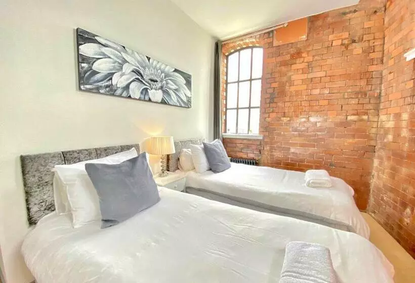 Victorian Factory Apartment With 2 Bedrooms