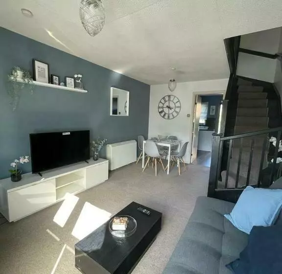 ✪ Charming ✪ 2 Bed House With Garden & Parking ✪ Perfect Location ✪ Greater London ✪ Woodford/enfiel