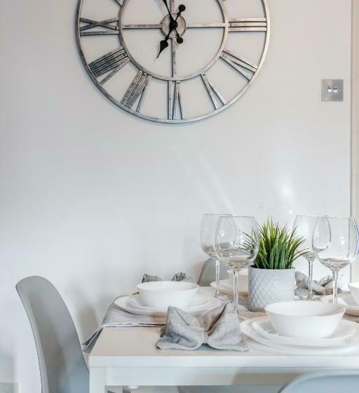 ✪ Charming ✪ 2 Bed House With Garden & Parking ✪ Perfect Location ✪ Greater London ✪ Woodford/enfiel