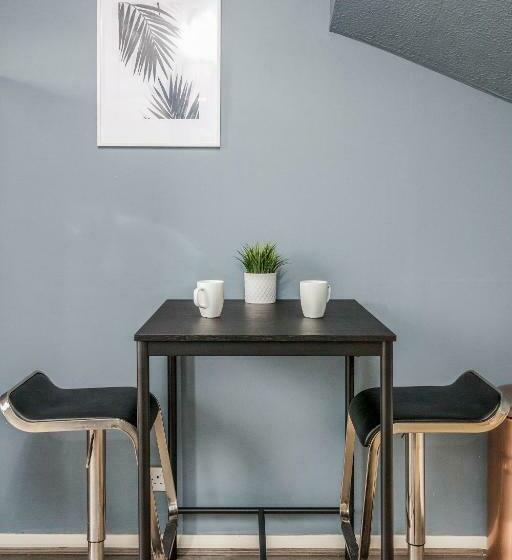 ✪ Charming ✪ 2 Bed House With Garden & Parking ✪ Perfect Location ✪ Greater London ✪ Woodford/enfiel