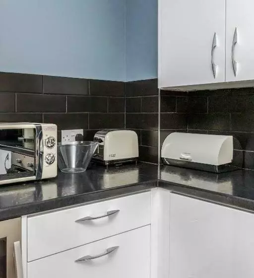 ✪ Charming ✪ 2 Bed House With Garden & Parking ✪ Perfect Location ✪ Greater London ✪ Woodford/enfiel