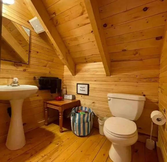 Avonlea Forest Hill Cottages