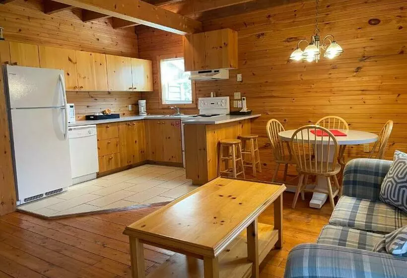 Avonlea Forest Hill Cottages