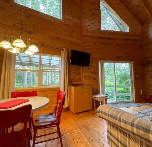 Avonlea Forest Hill Cottages