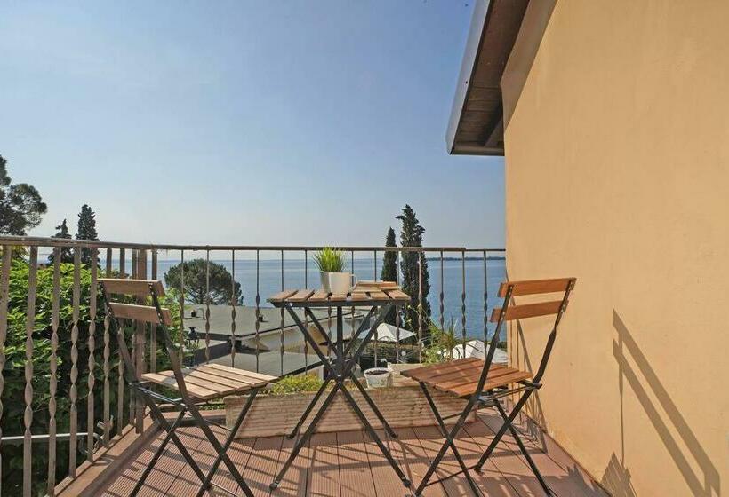 Fasano Home With Terrace And Lake View