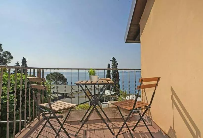 Fasano Home With Terrace And Lake View