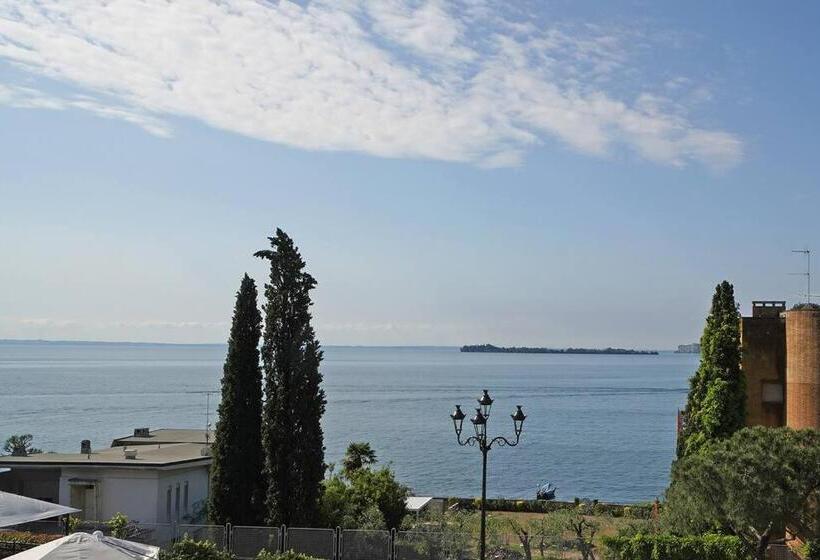 Fasano Home With Terrace And Lake View