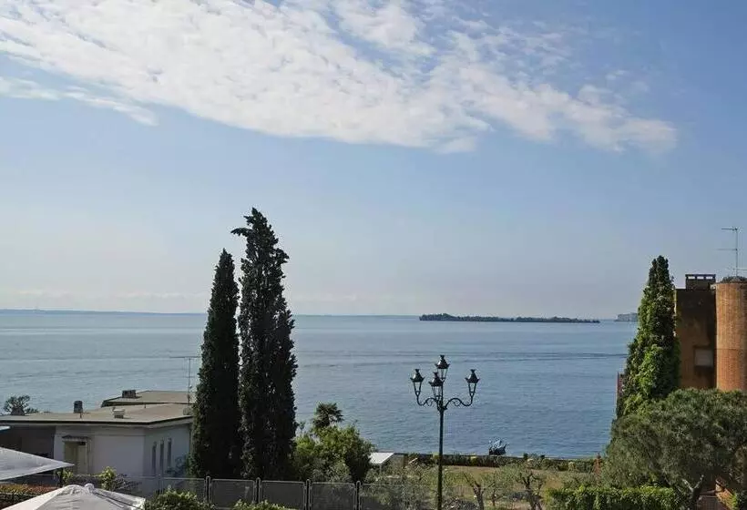 Fasano Home With Terrace And Lake View