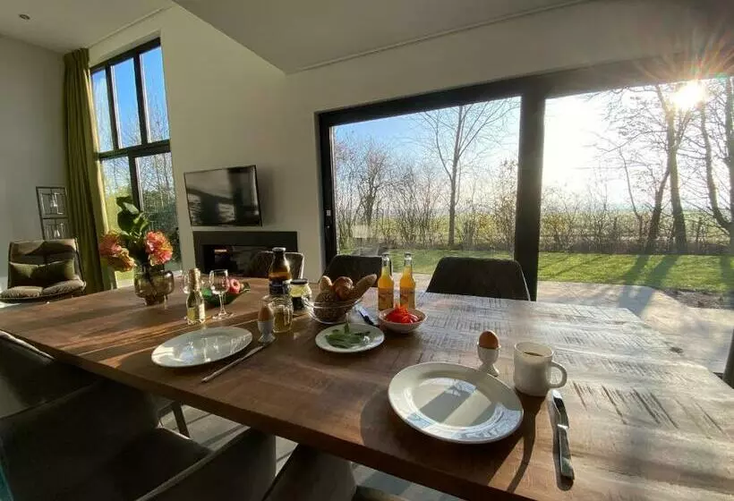 Green Villa In Bester Lage   Dachterrasse Mit Meerblick   Großer Eingezäunter Garten   Kinderfreundl