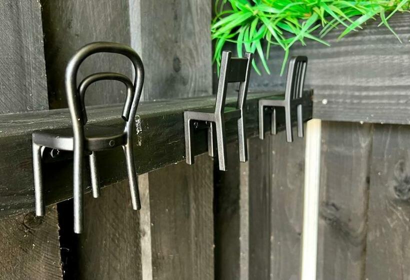 Puur Eastermar Monumentaal, Authentiek En Luxe Koetshuis Aan Open Vaarwater Met Jacuzzi En Sauna