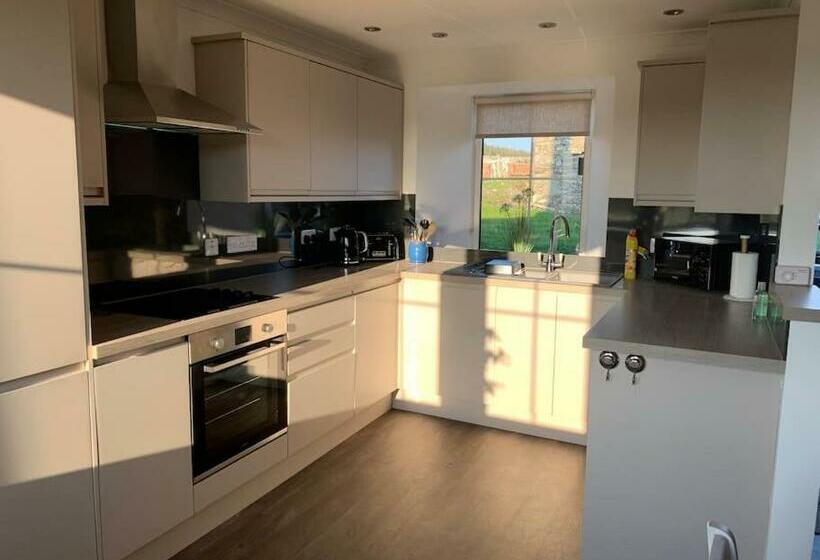 Traditional Cottage Near Campbeltown