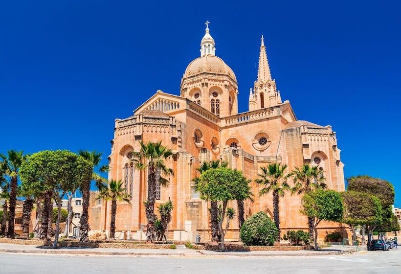 Villeleynah Amazing Gozitan Villa Pool Happy Rentals