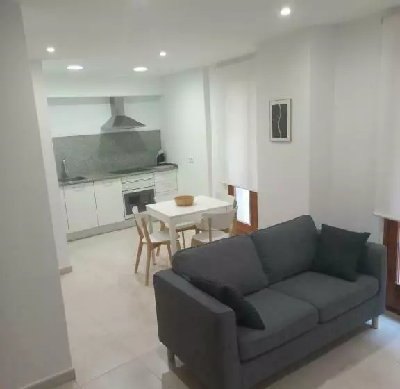 Ca Leudald 1 Descubre Besalú En Familia