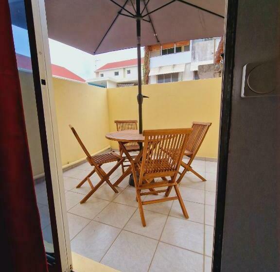 Front Cathédrale Pointe à Pitre