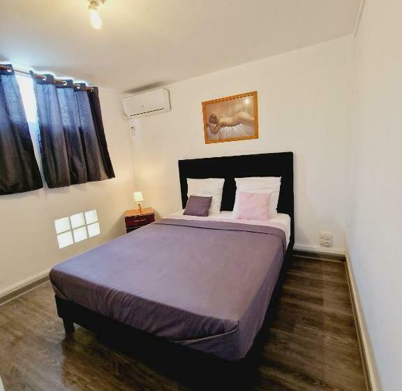 Front Cathédrale Pointe à Pitre