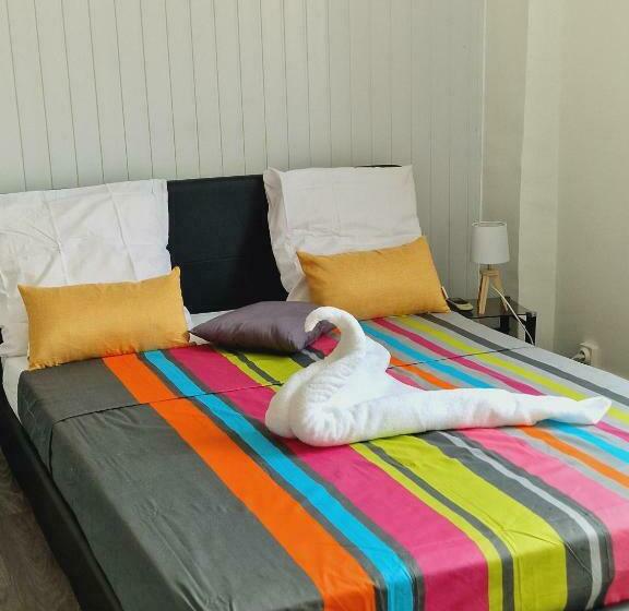 Front Cathédrale Pointe à Pitre