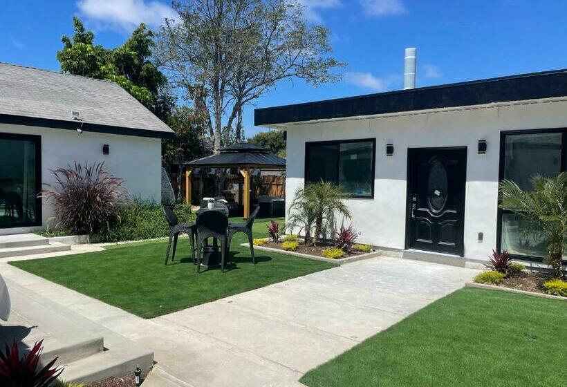 Luxury 4 Bedroom Villa