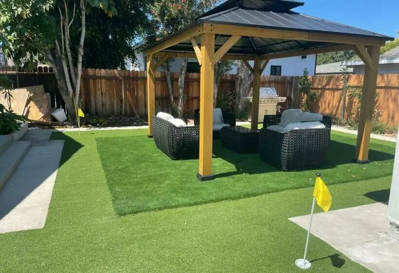 Luxury 4 Bedroom Villa