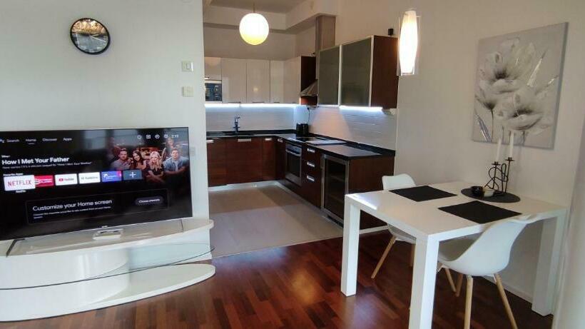 Eira Sauna & Terrace Luxe