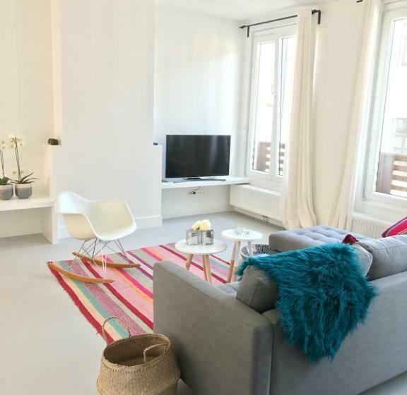 Bright City Design House!