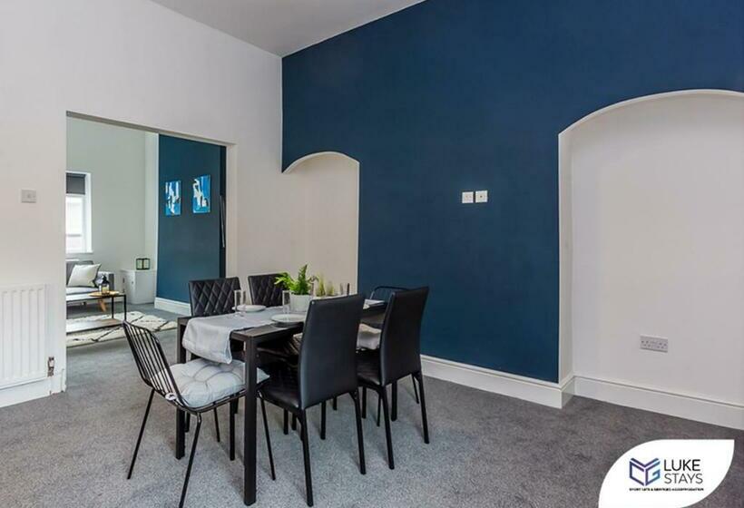 Luke Stays Wareness Street