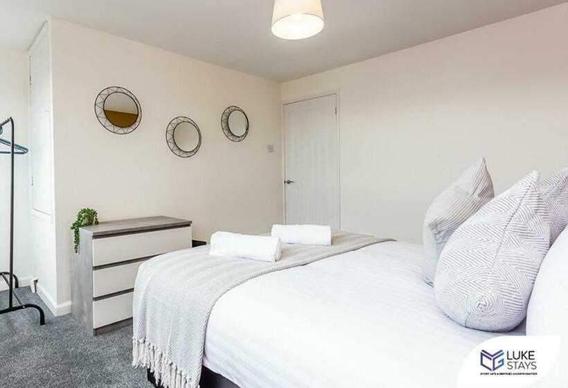 Luke Stays Wareness Street