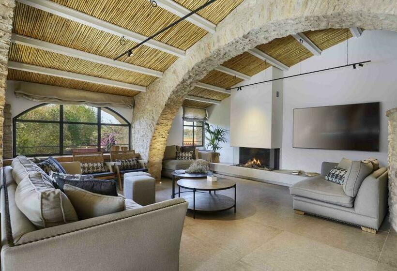 Turisme Rural Mas Ametller   Casa Gran