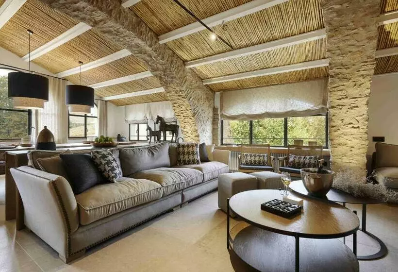 Turisme Rural Mas Ametller   Casa Gran