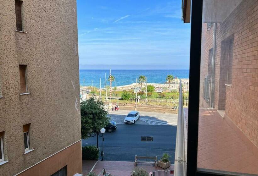 Oasi Inn   Spazioso Monolocale Con Balcone Vista Mare