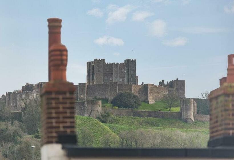 Castle View   Charming Cottage With Views Of Dover Castle