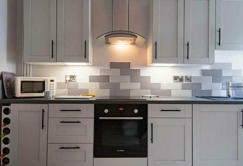 Castle View   Charming Cottage With Views Of Dover Castle