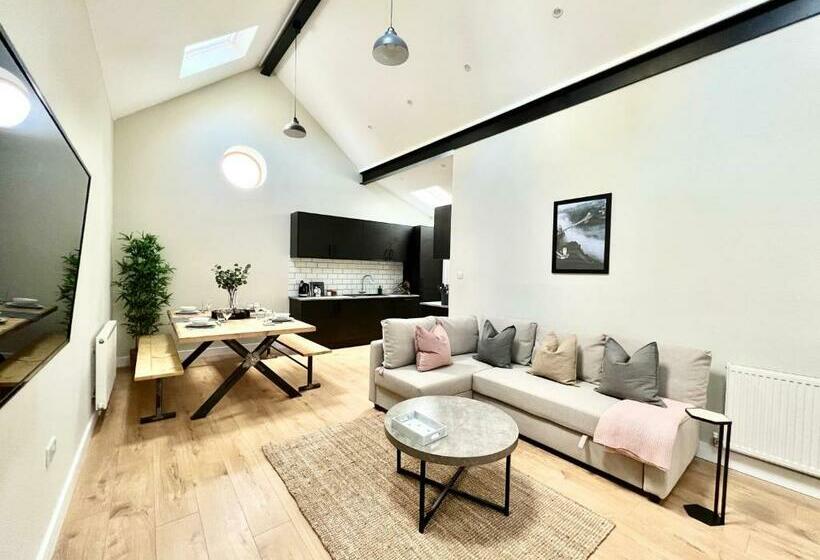 Cotham   The Stables