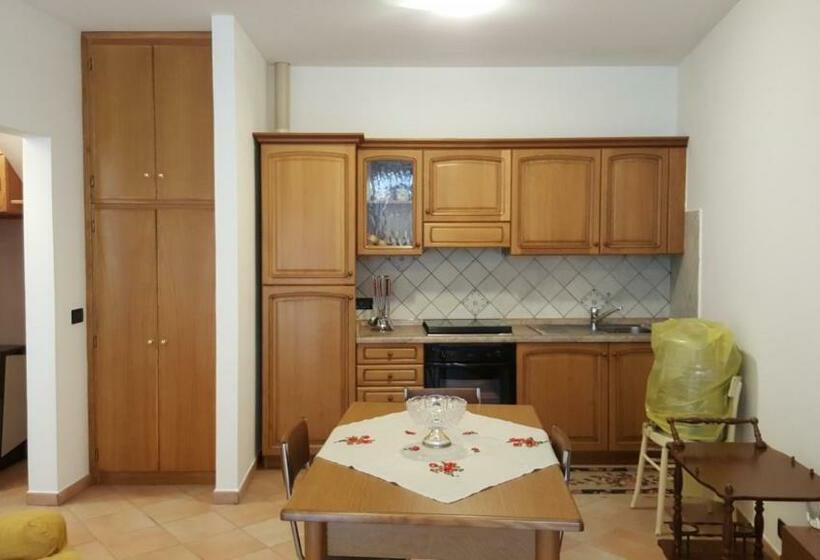 La Casetta De La Rocca