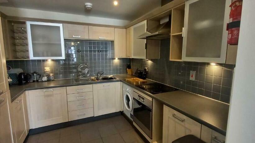 Stunning Modern Coventry City Centre Apartment