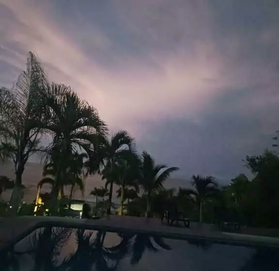 Aguaclara Su Castillo De Arena Seguro Y Privado!