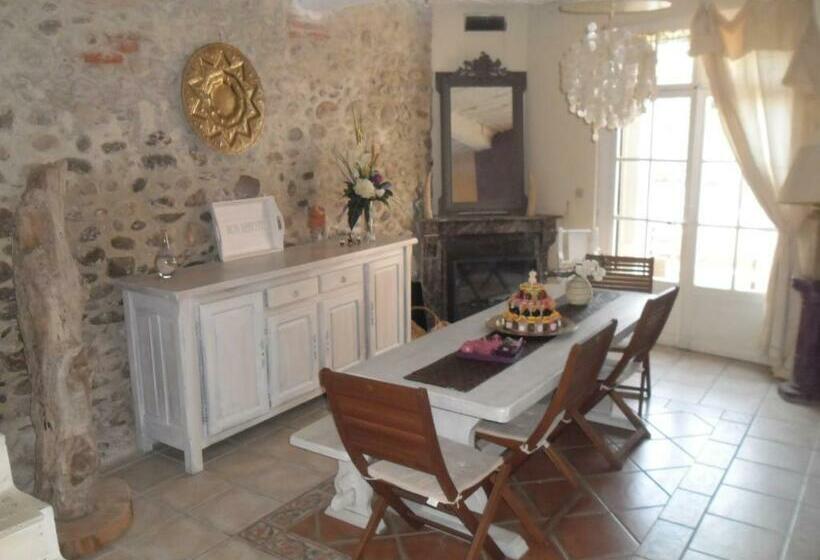 Belle Maison De Caractere Dans Village Et Sa Piscine Privée 7 Pers 3 Chambres 12 Rue Emile Zola