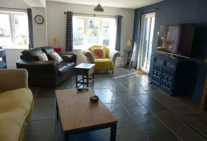 Bramble Cottage On The Edge Of Exmoor