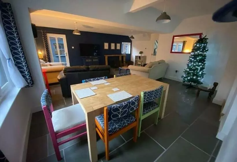 Bramble Cottage On The Edge Of Exmoor