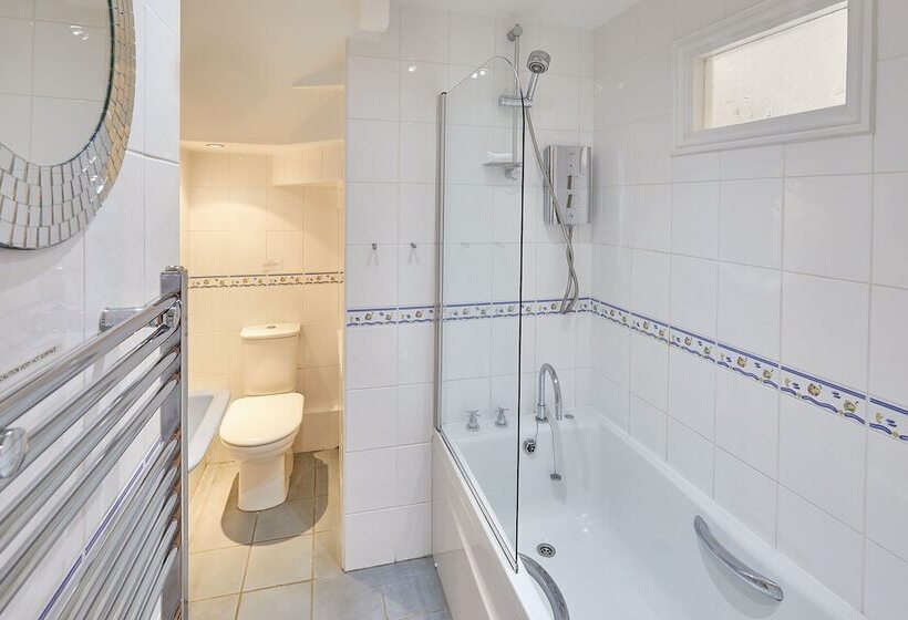 Host Stay The Plaice