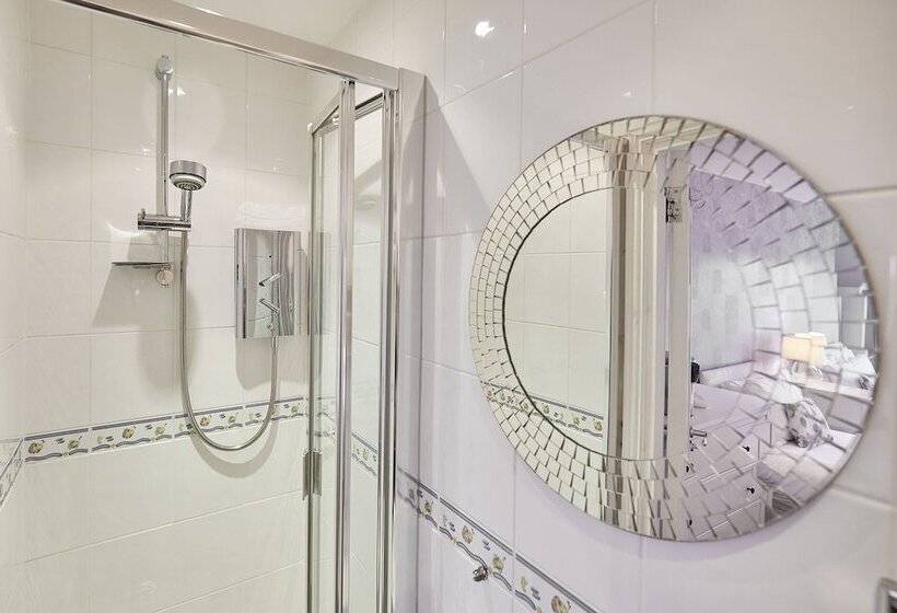 Host Stay The Plaice