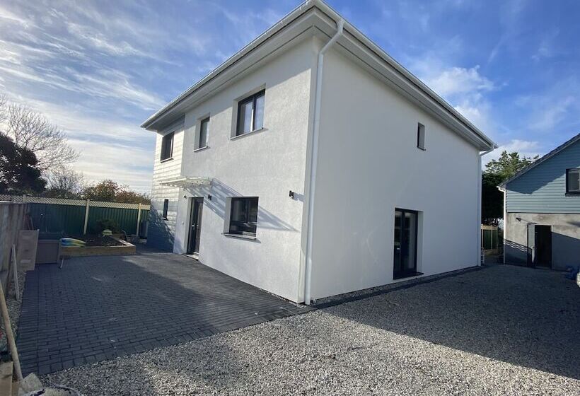 Remarkable 4 Bed House In St Minver Rock