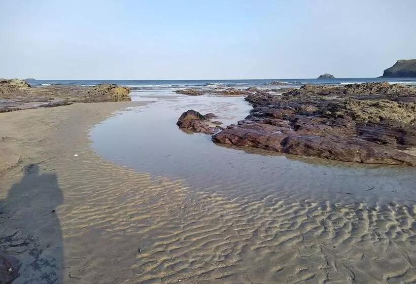 Remarkable 4 Bed House In St Minver Rock