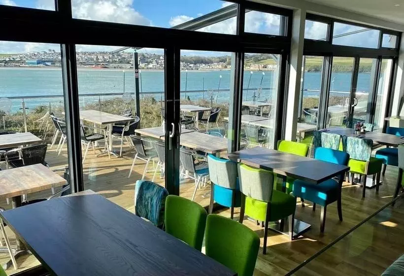 Remarkable 4 Bed House In St Minver Rock