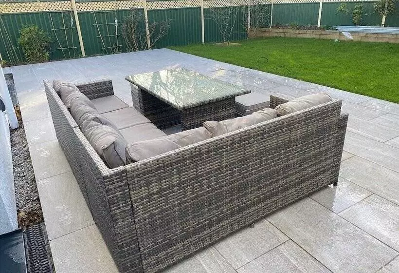 Remarkable 4 Bed House In St Minver Rock