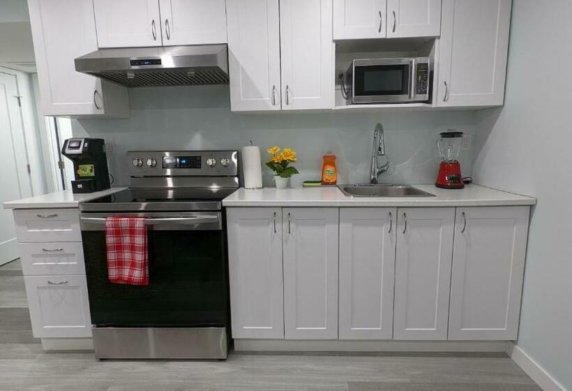 Serene & Modern 1bed Suite + Close To Airport