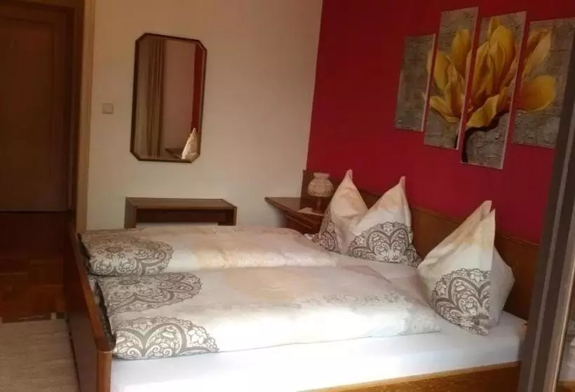 مبيت وإفطار Gasthaus Oasis