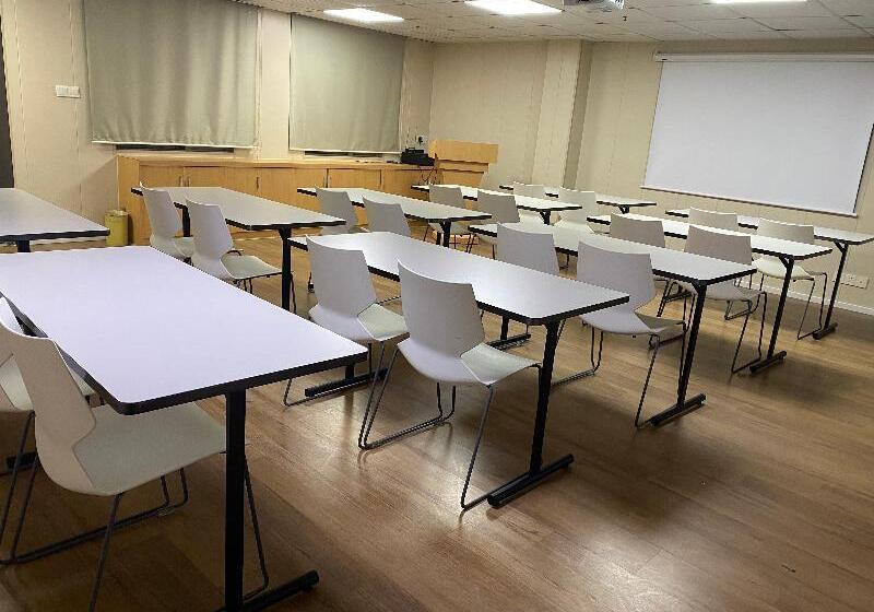 Hanting Hotel Shenzhen Nanshan Metro Station