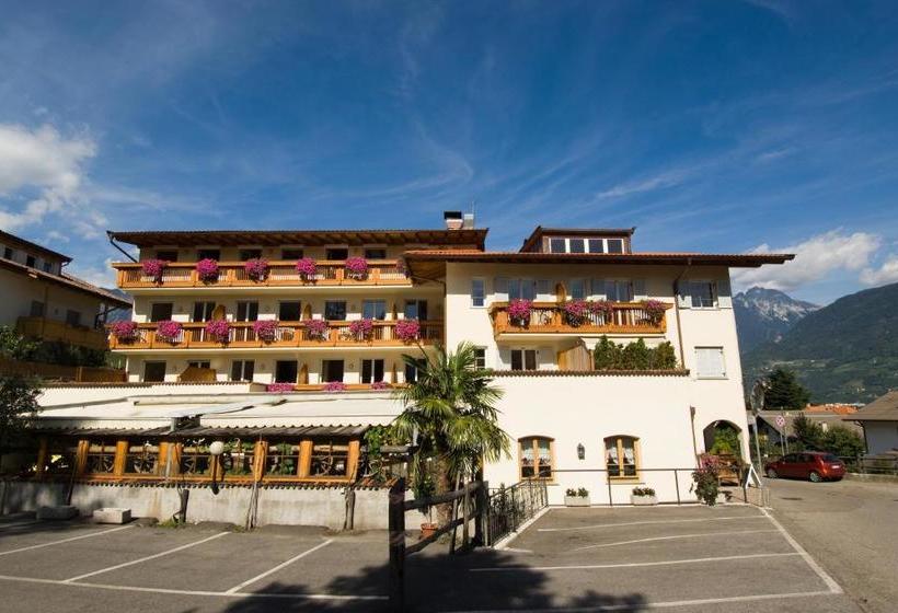 Отель Löwenwirt